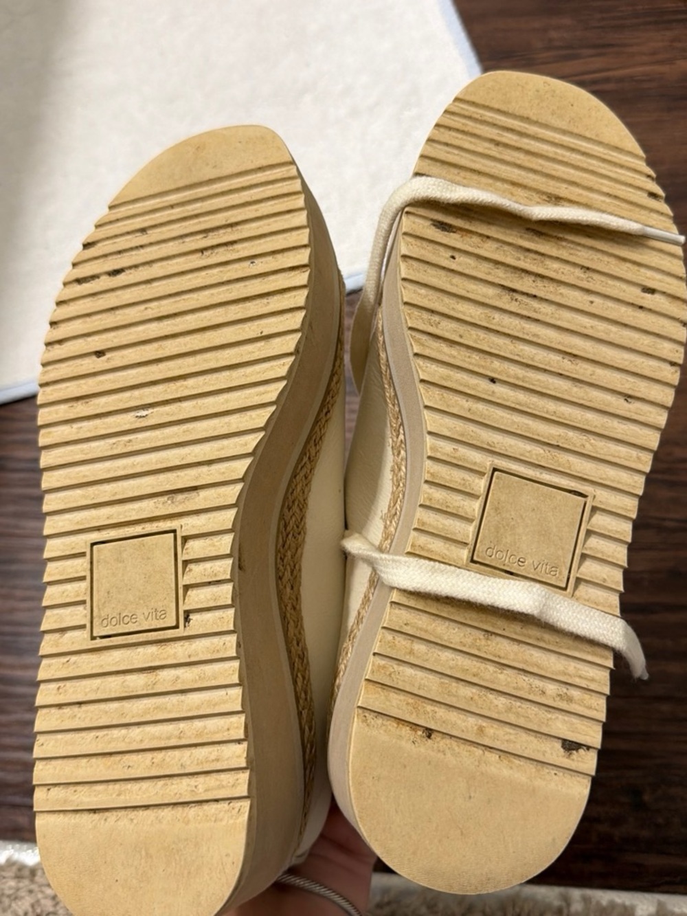 Dolce Vita size 7.5 Platform Espadrille Sneaker in Cream - Women's Lace-Up Shoe - Picture 3 of 3